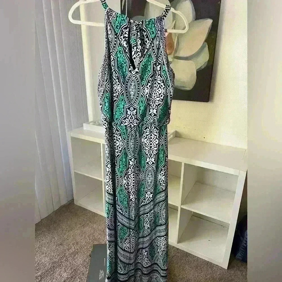 White House Black Market Dresses & Skirts - WHBM White House Black Market  maxi dress size XS keyhole